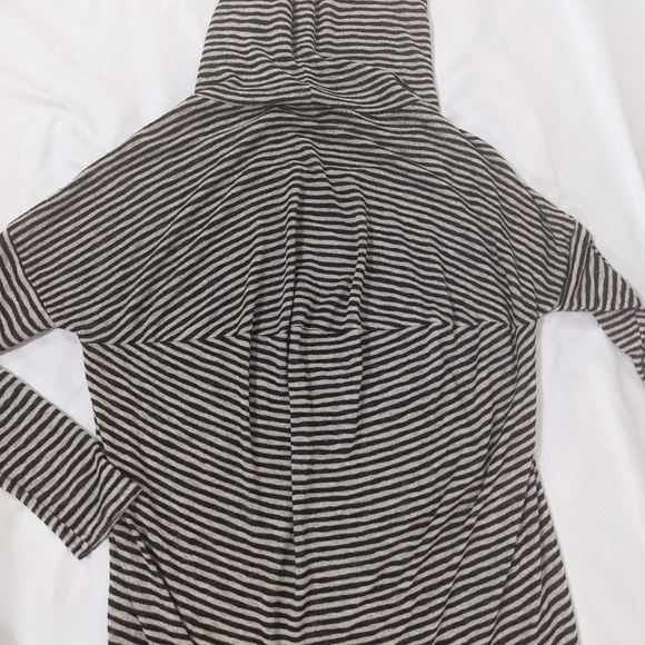 Anthropologie Sunday in Brooklyn Cowl Neck Sweater Top - Picture 6 of 7